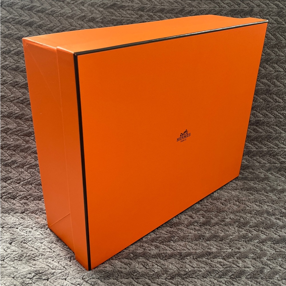 Authentic Hermès Orange Gift Box – Large Presentation Box – 14” x 11.25”